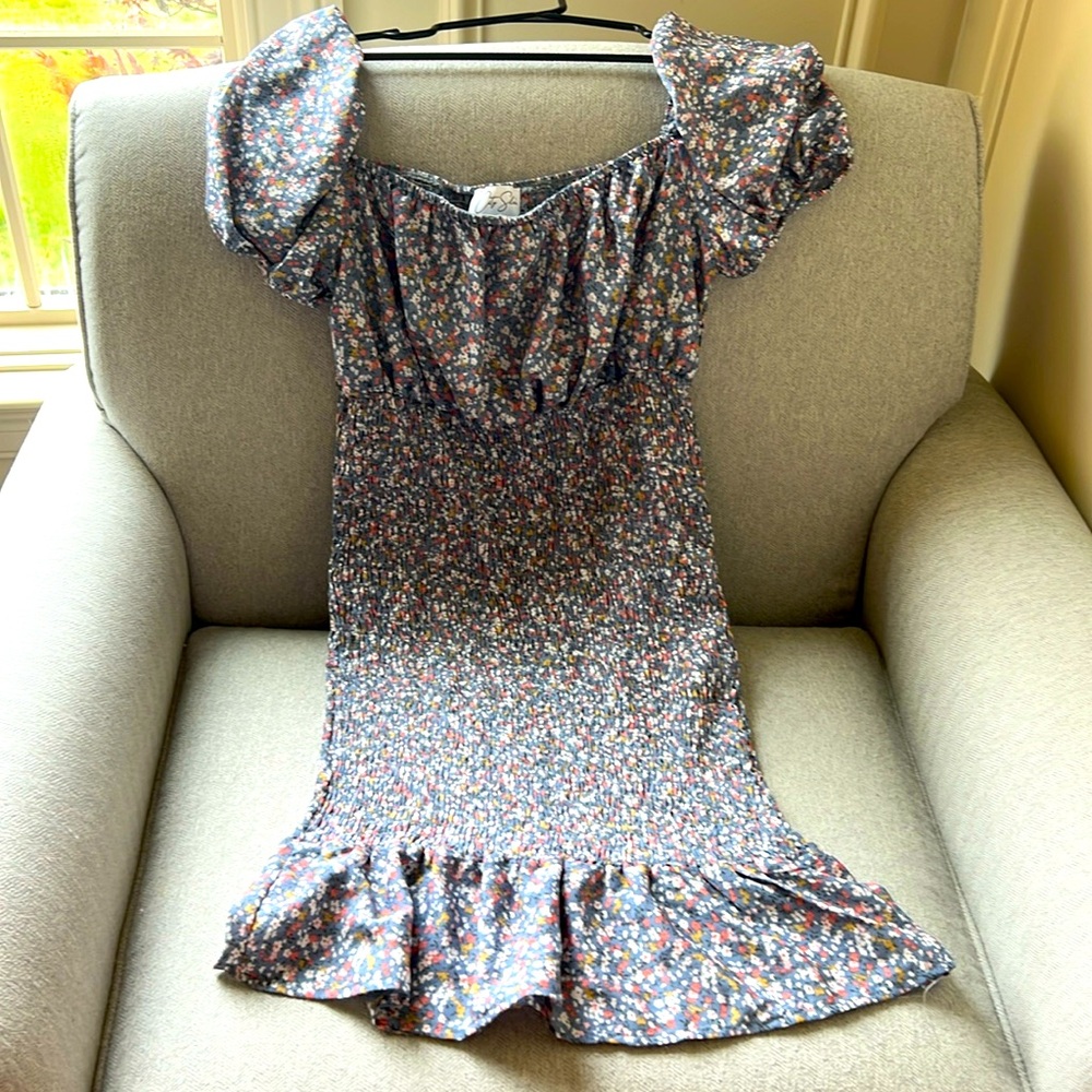 Small Maternity City Sleek Blue Floral print Puff Sleeve Ruched Dress